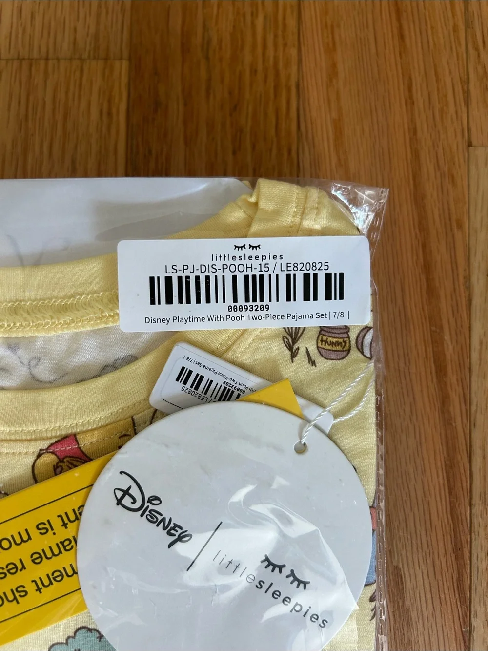 *Never Opened* 2 Piece Pajama Set Little Sleepies Pooh & Friends